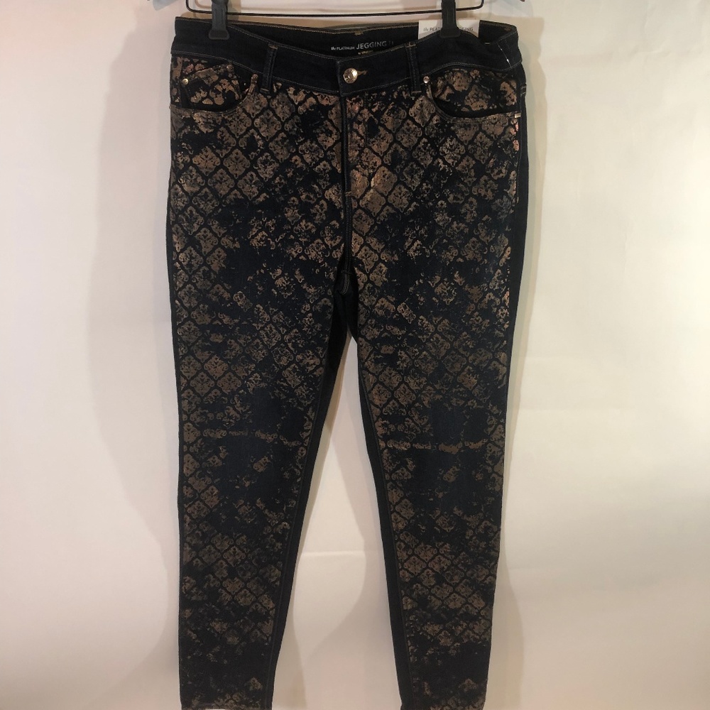Chico's The Platinum Jegging 1 (8) New